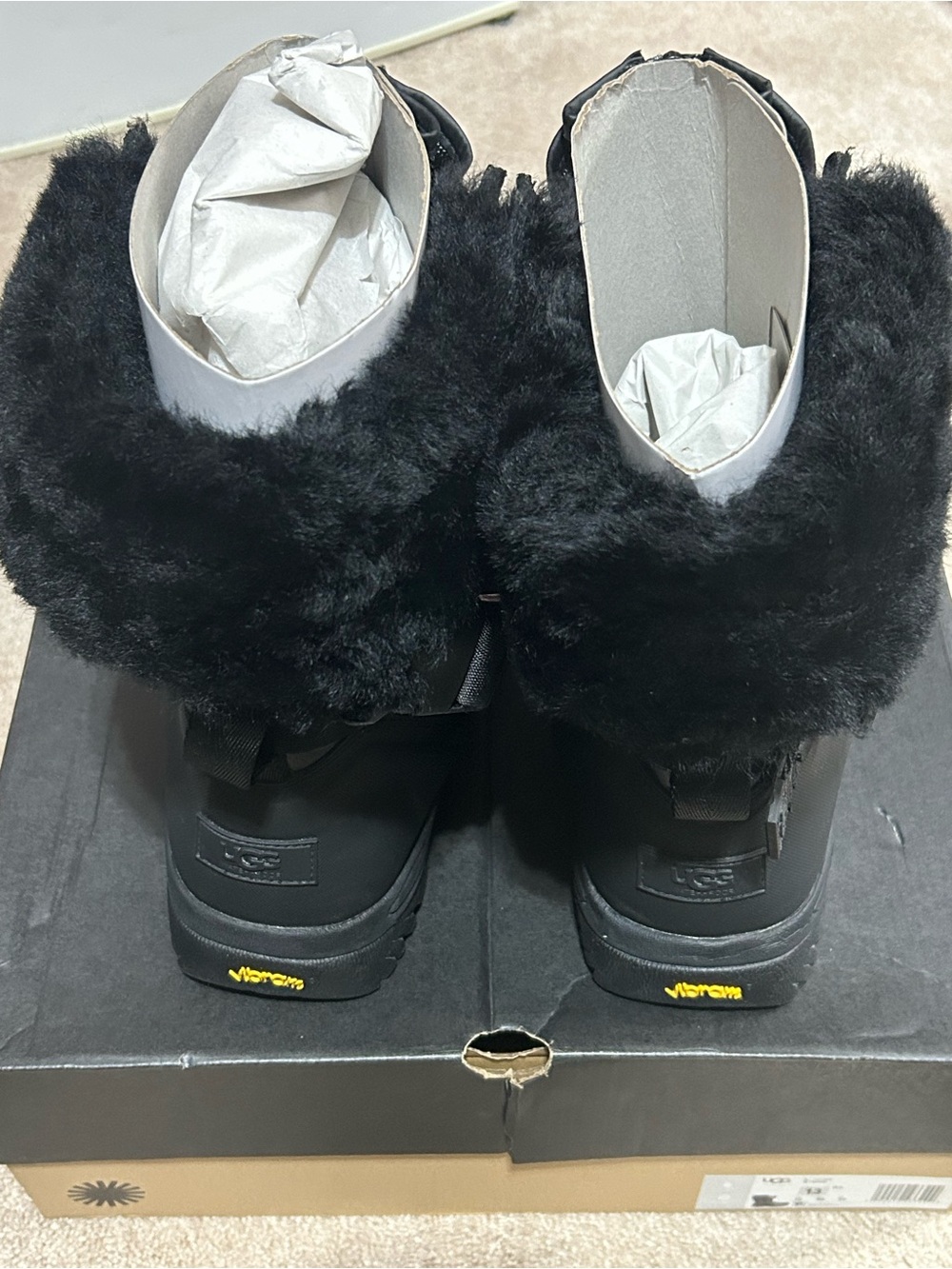 UGGs Men's Tahoe Black Rated To Watwrproof Boots - Picture 4 of 6